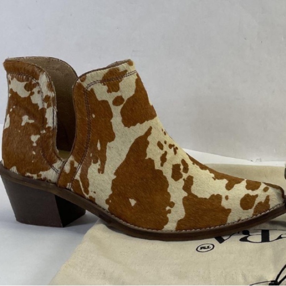 NWT Myra Bag Brown n  Cream Genuine Leather Cowhide Snip Toe Ankle Boots Size 9 - Picture 3 of 5